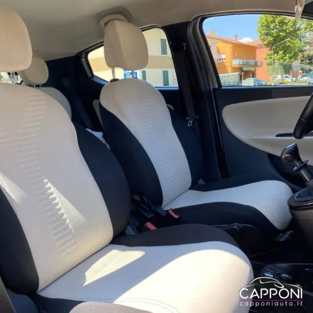Lancia Ypsilon Ypsilon 0.9 T.Air 85CV 5p. Met.Ec. Elle - Foto 7