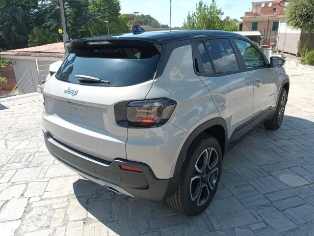 Jeep Avenger 1200 MHEV SUMMIT 110 CV AUTOM BICOLOR PACK WINTER - Foto 3