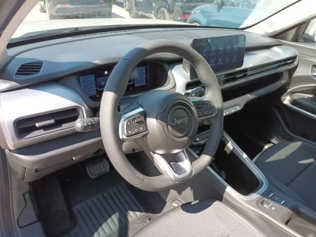 Jeep Avenger 1200 MHEV SUMMIT 110 CV AUTOM BICOLOR PACK WINTER - Foto 8
