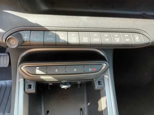 Jeep Avenger 1200 MHEV SUMMIT 110 CV AUTOM BICOLOR PACK WINTER - Foto 11