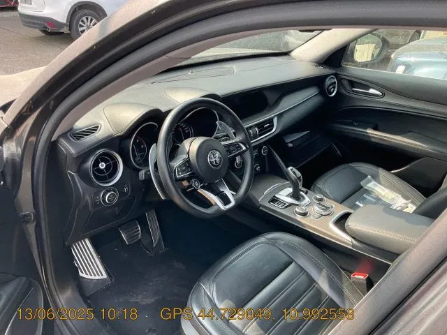 Alfa Romeo Stelvio Stelvio 2.2 T.diesel 210 CV AT8 Q4 Ti - Foto 3