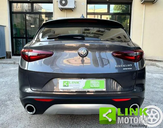 Alfa Romeo Stelvio Stelvio 2.2 T.diesel 190 CV AT8 Q4 Bus. - Foto 9