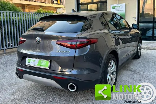 Alfa Romeo Stelvio Stelvio 2.2 T.diesel 190 CV AT8 Q4 Bus. - Foto 10