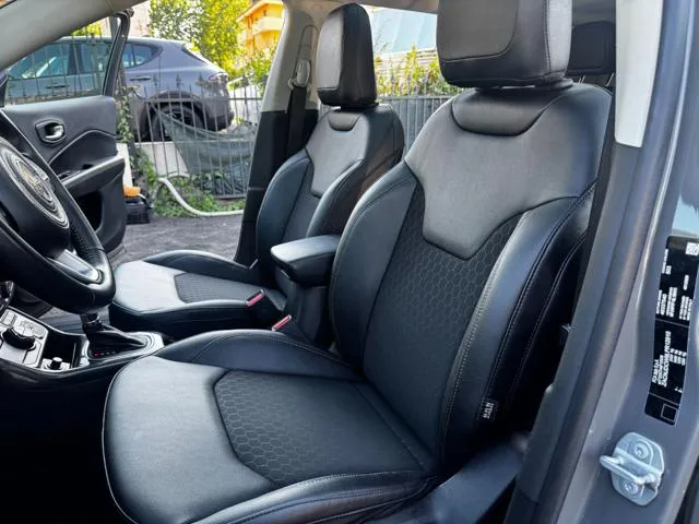 Jeep Compass 1.3 TURBO 190 CV AT6 4XE LIMITED+TETTO APR+R.CAM - Foto 7