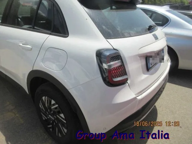 Fiat 600 Hybrid 100 CV DCT MHEV La Prima - Foto 4