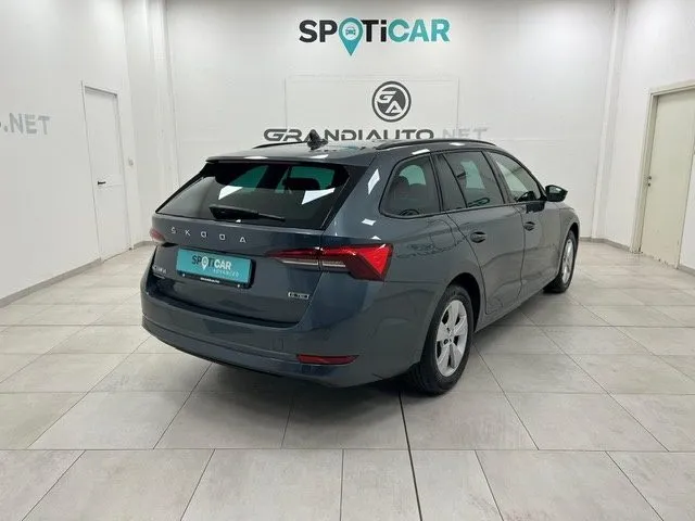 Skoda Octavia IV -  Wagon 1.5 g-tec Executive 130cv dsg - Foto 4