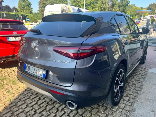 Alfa Romeo Stelvio Stelvio 2.2 T.diesel 190 CV AT8 Q4 Ti - Foto 7