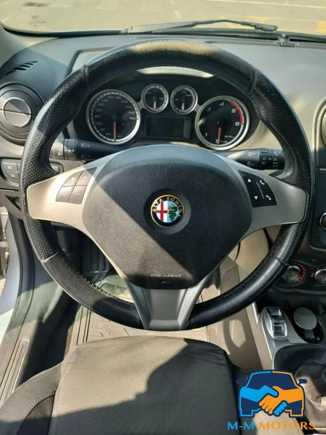 Alfa Romeo MiTo MiTo 1.3 JTDm 85 CV S&S Progression - Foto 9