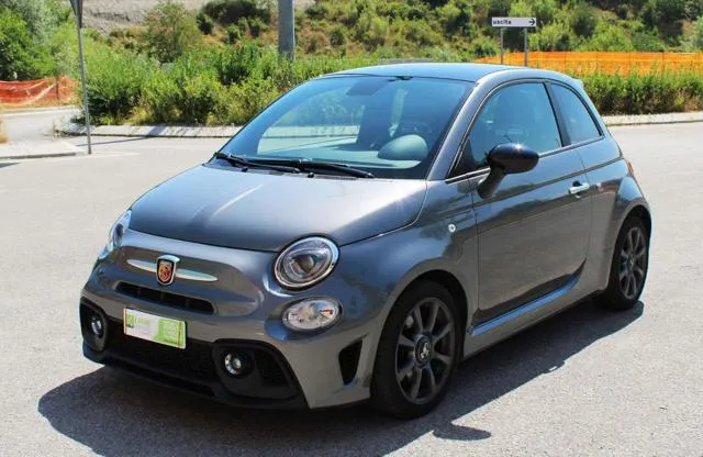 Abarth 595 1.4 Turbo T-Jet 165 CV - Foto 1
