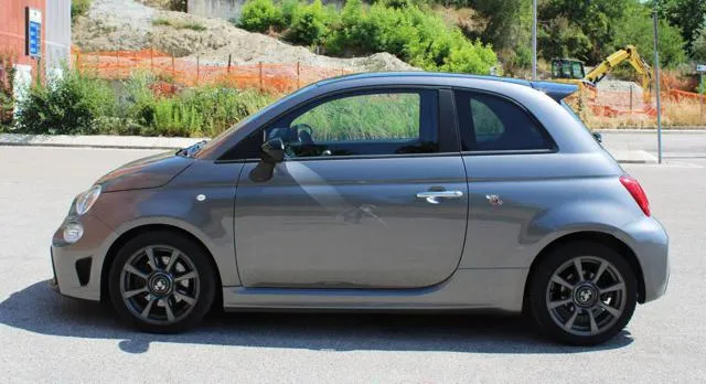 Abarth 595 1.4 Turbo T-Jet 165 CV - Foto 2