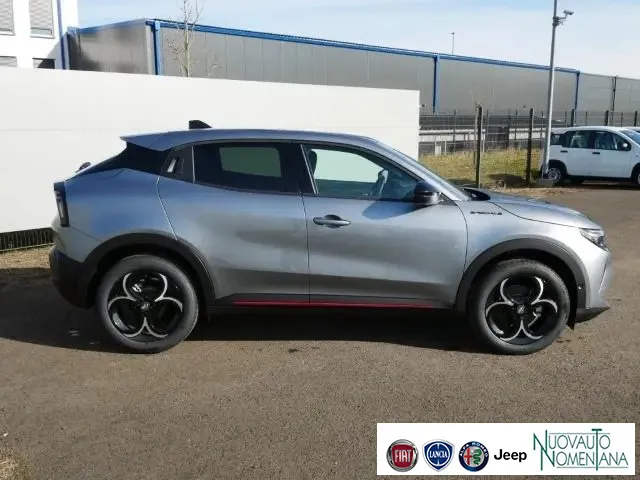Alfa Romeo Junior 1.2 136 CV Hybrid eDCT6 Speciale/  Pack TECNOLOGI - Foto 2