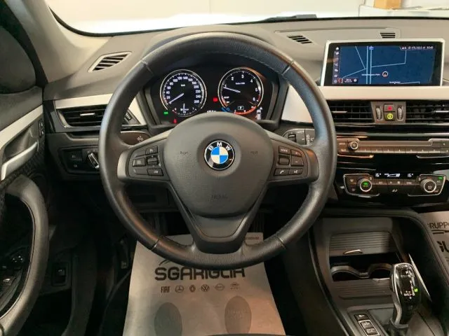 Bmw X1 sDrive 18d xLine Automatico - Foto 9