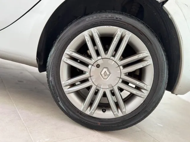 Renault Clio 1.2 16V TCE 100CV 5 porte Luxe - Foto 4