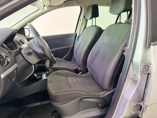 Renault Clio 1.2 16V TCE 100CV 5 porte Luxe - Foto 6