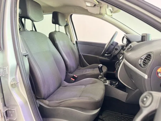 Renault Clio 1.2 16V TCE 100CV 5 porte Luxe - Foto 8