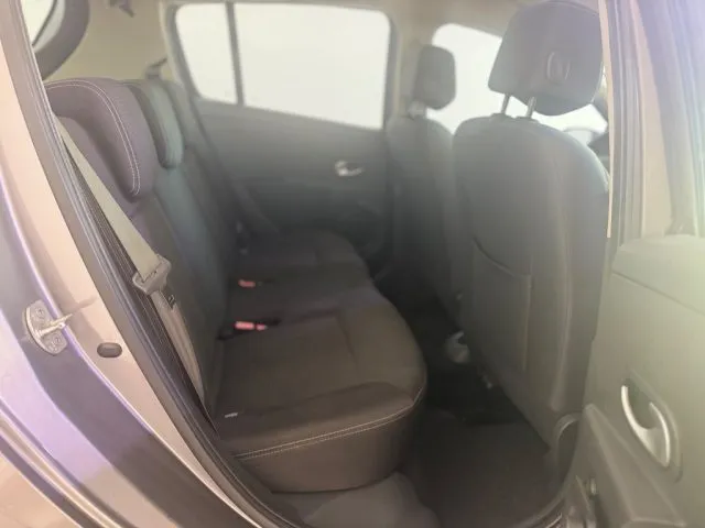 Renault Clio 1.2 16V 5 porte LuxeRY - Foto 8