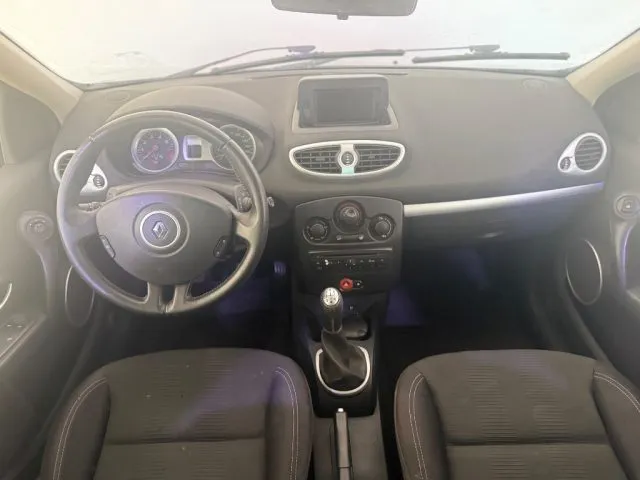 Renault Clio 1.2 16V 5 porte LuxeRY - Foto 12