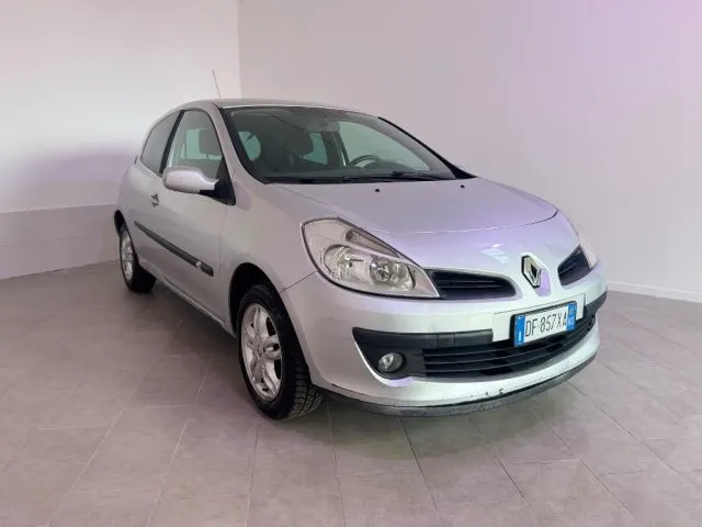Renault Clio 1.2 16V 3 porte Le Iene - Foto 1