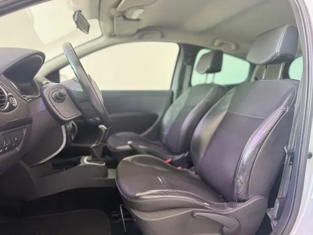 Renault Clio 1.2 16V 3 porte Le Iene - Foto 3