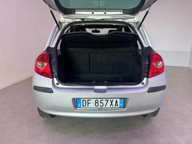 Renault Clio 1.2 16V 3 porte Le Iene - Foto 7