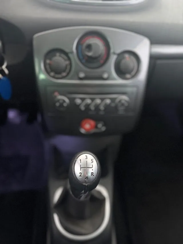 Renault Clio 1.2 16V 3 porte Le Iene - Foto 13