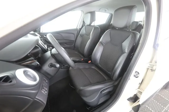 Renault Clio Clio Duel 5P/Sporter 1.5 dCi 75CV S&S Euro6 - Foto 3