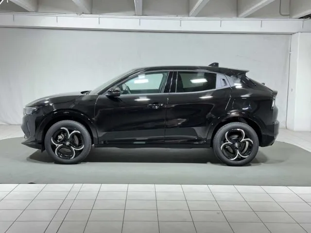 Alfa Romeo Junior 1.2 145 CV Hybrid eDCT6 Q4 - Foto 2