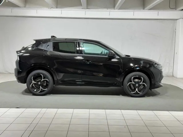 Alfa Romeo Junior 1.2 145 CV Hybrid eDCT6 Q4 - Foto 6