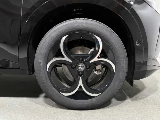 Alfa Romeo Junior 1.2 145 CV Hybrid eDCT6 Q4 - Foto 9