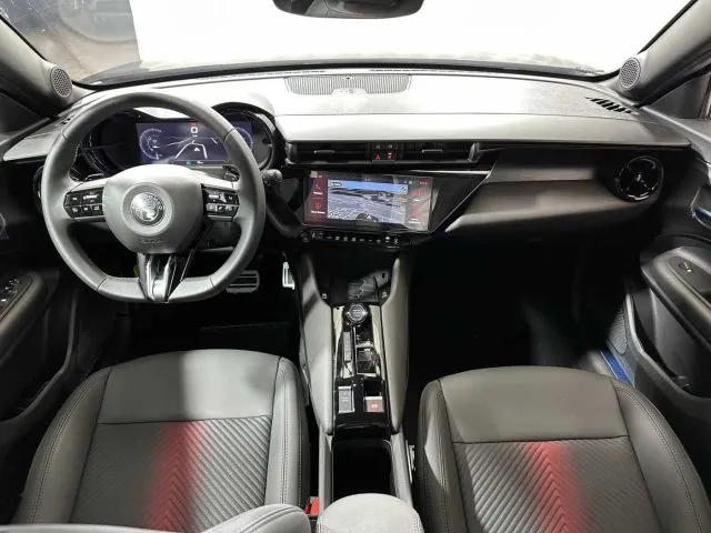 Alfa Romeo Junior 1.2 145 CV Hybrid eDCT6 Q4 - Foto 12