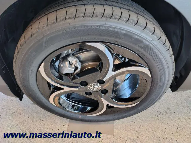 Alfa Romeo Junior Junior 1.2 ibrida Speciale 136cv edct6 - Foto 9