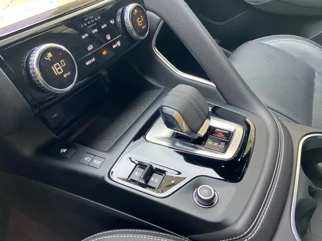 Jaguar E-Pace 1.5 I3 160 CV Auto R-Dynamic S - Foto 11