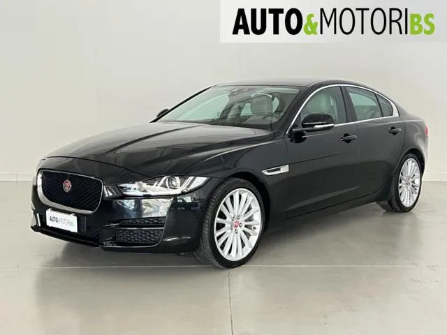 Jaguar XE 2.0 D 240 CV AWD aut. Portfolio - Foto 1