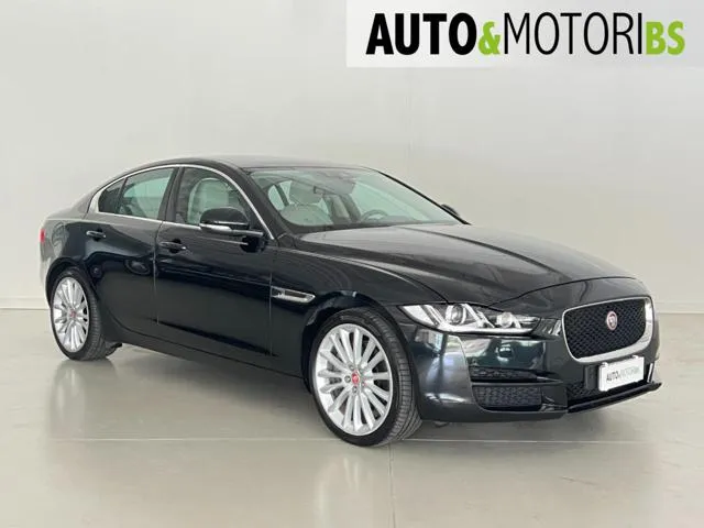 Jaguar XE 2.0 D 240 CV AWD aut. Portfolio - Foto 3