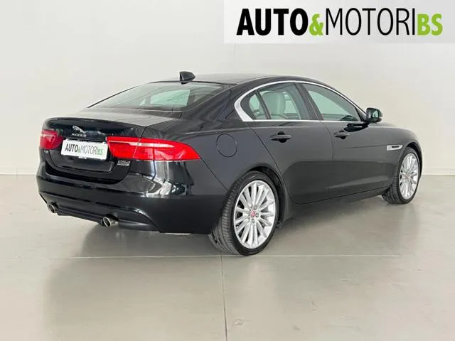 Jaguar XE 2.0 D 240 CV AWD aut. Portfolio - Foto 4
