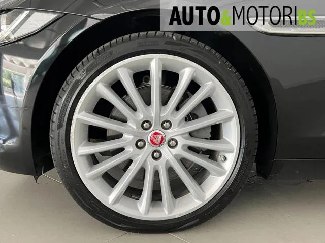 Jaguar XE 2.0 D 240 CV AWD aut. Portfolio - Foto 8