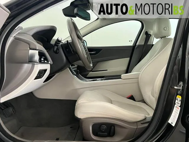 Jaguar XE 2.0 D 240 CV AWD aut. Portfolio - Foto 9