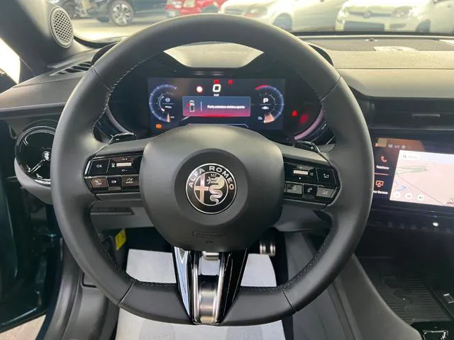 Alfa Romeo Junior 1.2 145 CV Hybrid eDCT6 Speciale PACK TECHNO - Foto 10
