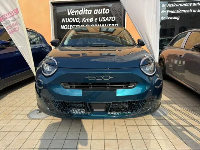 Fiat 600 Hybrid 110 CV DCT MHEV Business - Foto 1