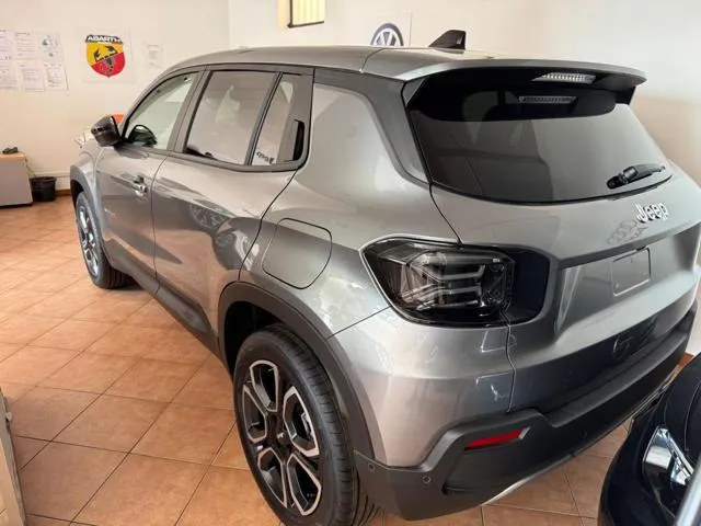 Jeep Avenger 1.2 Turbo 110 CV MHEV Summit - Foto 5