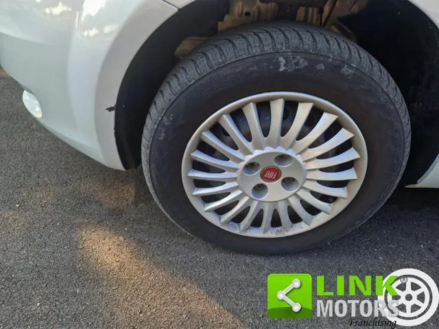 Fiat Grande Punto Grande Punto 1.4 5p. Actual Natural P. - Foto 7