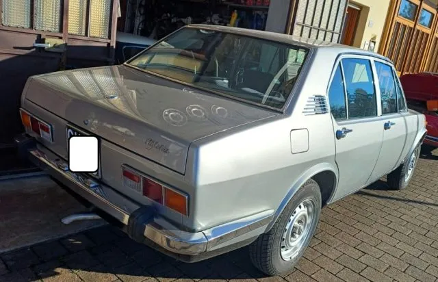 Alfa romeo alfetta - dettaglio 5