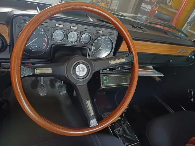 Alfa romeo alfetta - dettaglio 8