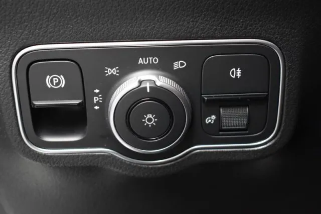Mercedes-benz b 200 - dettaglio 8
