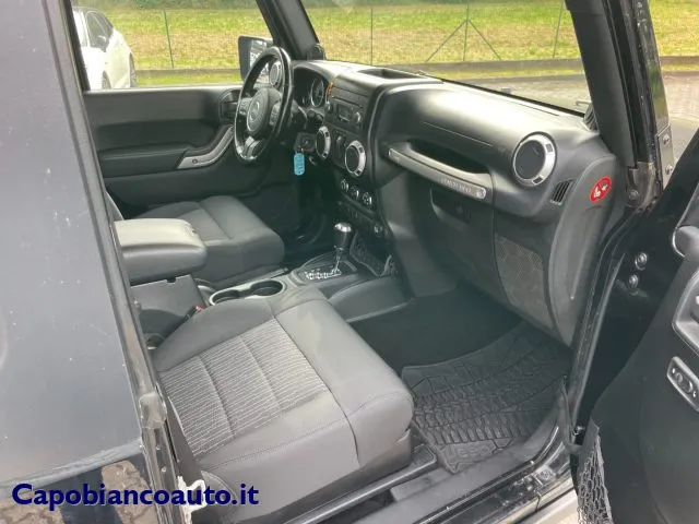 Jeep Wrangler 2.8 CRD DPF RUBICON AUTOMATICO - Foto 9
