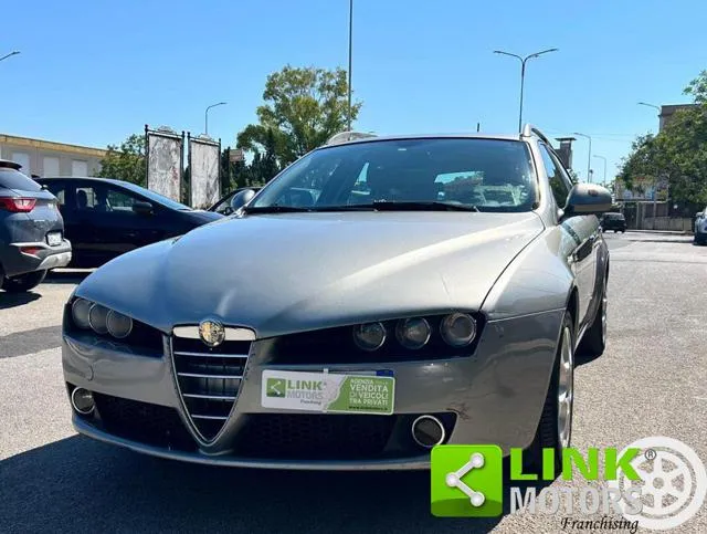 Alfa romeo 159 - dettaglio 1