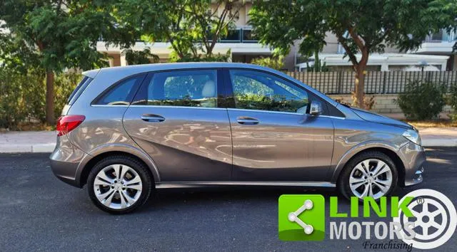 Mercedes-Benz B 200 c BENZINA/METANO - Foto 6