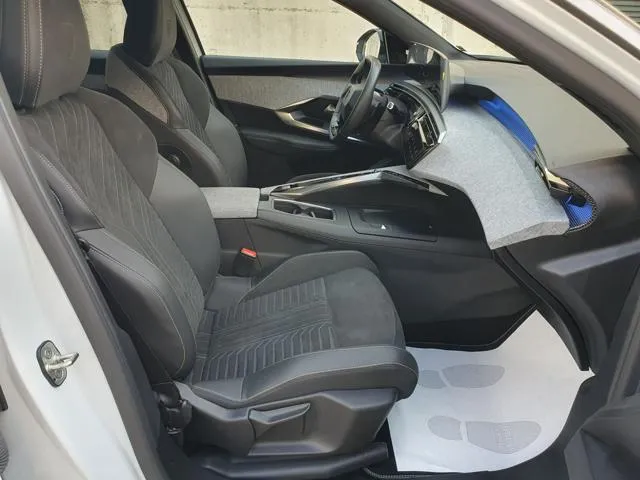 Peugeot 3008 Hybrid 136 e-DCS6 GT - Foto 11