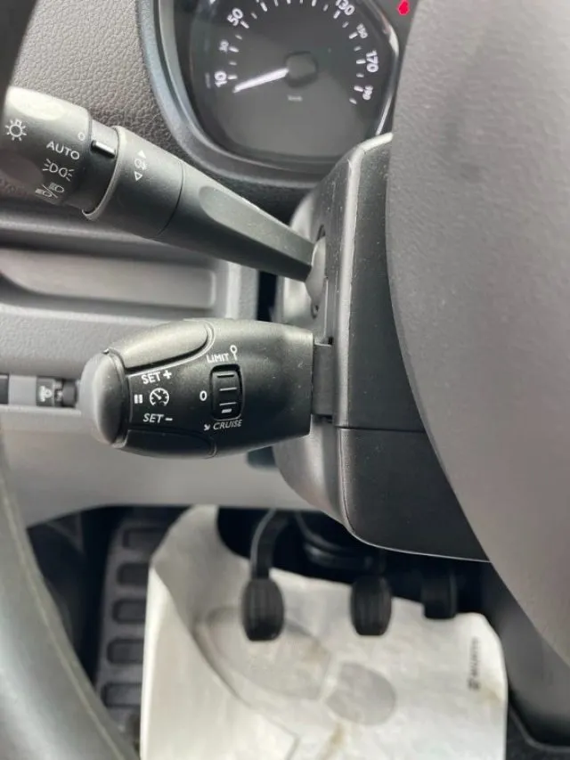 Opel Vivaro 1.5 Diesel 120CV S&S Passo corto Furgone Enjoy - Foto 8