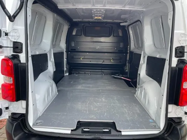Opel Vivaro 1.5 Diesel 120CV S&S Passo corto Furgone Enjoy - Foto 12